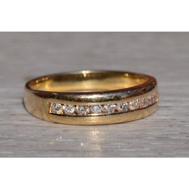 The Vittoria: Unisex 14K Yellow Gold Band set with Diamonds For Sale - Image 9 of 11