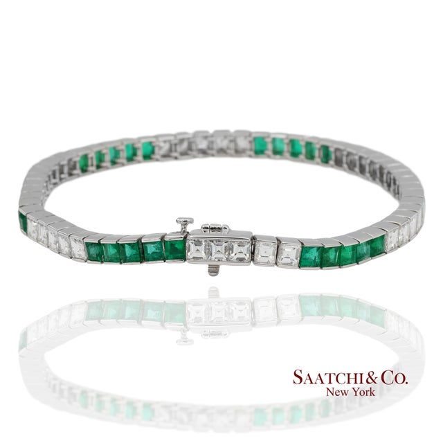Platinum 950 Custom Made Natural Diamond and Emerald Bezel Tennis Bracelet For Sale - Image 4 of 12