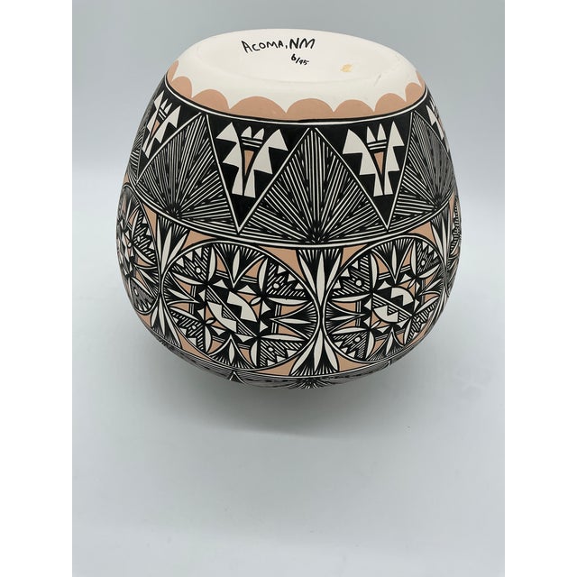 Ceramic Native American Pottery Vase by Roberta H. Trujillo “Sky” – Signed For Sale - Image 7 of 9