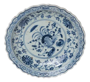 1800s Chinese Blue & White Serving Dish With Lotus & Ducks