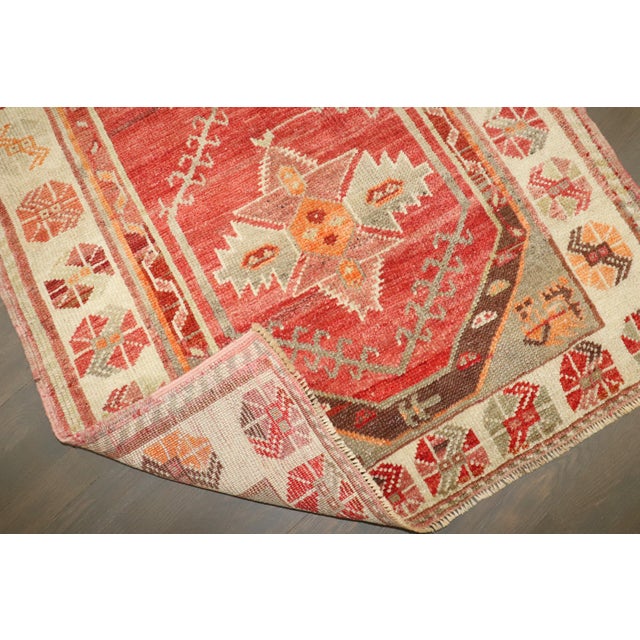 Early 20th Century Zabihi Collection Turkish Oushak Small Rug - 3'1" x 5'7" For Sale In New York - Image 6 of 8