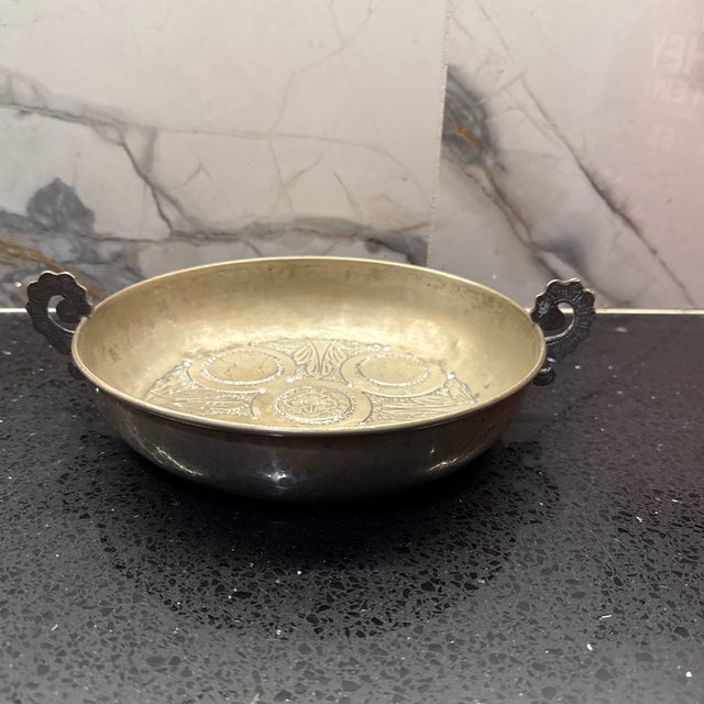 Kind of rare early 19c . Spanish colonial coin dish. Has some ware because of age. Please look at pictures. Need more info...