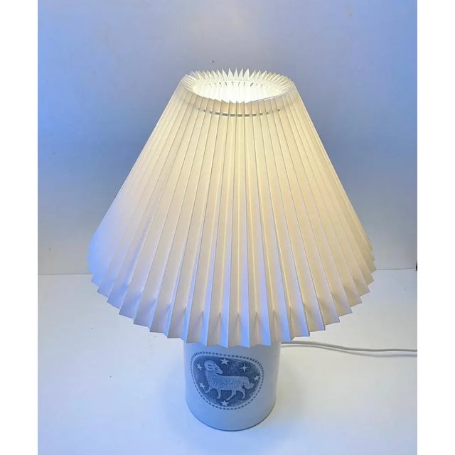 1970s Royal Copenhagen Porcelain Table Lamp by Kaj Lange for Fog & Menup, 1970s For Sale - Image 5 of 7