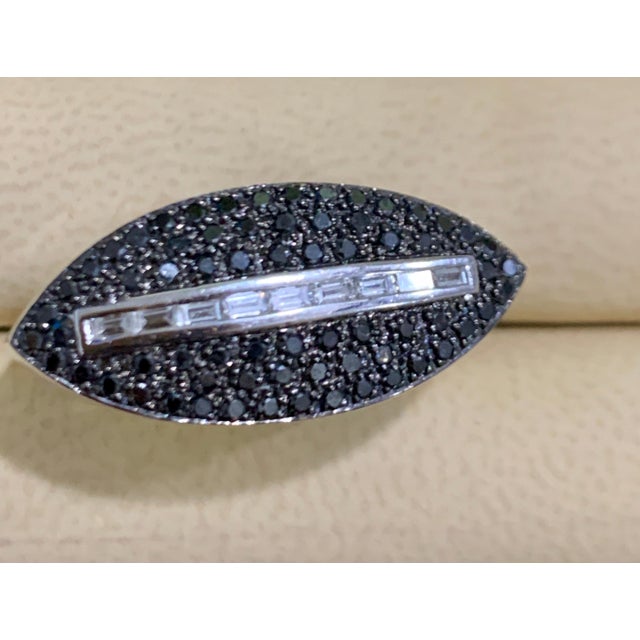 0.8 Carat Black and White Diamond Ring 18 Karat White Gold, Size 7 For Sale - Image 11 of 18