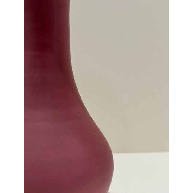 Modern 1940s Pink Cherokee Native American Pottery Vase – Signed “Kelly #988 For Sale - Image 3 of 7