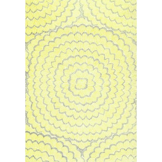 Schumacher X Celerie Kemble Feather Bloom Sisal Wallpaper in Sun & Fog For Sale