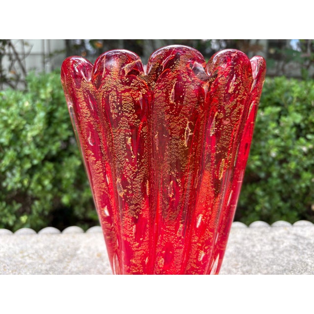 Mid-Century Modern 1980s Murano Glass Vase For Sale - Image 3 of 9