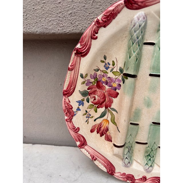 Shabby Chic 19th Century Majolica Asparagus Plate With Flowers Longchamp For Sale - Image 3 of 5