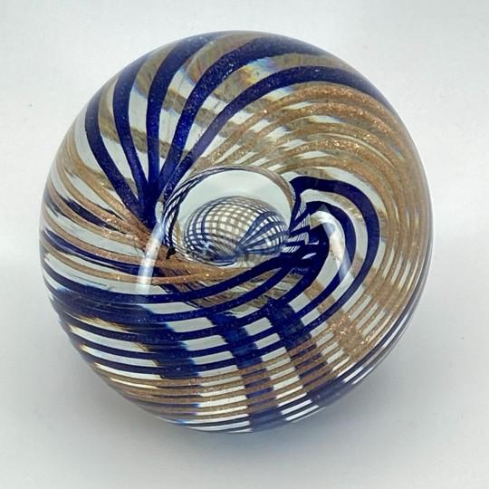 1980s Murano E&r Golden Crown Art Glass 3 1/8 Inch Paperweight (Vintage 1980s) Italy For Sale - Image 5 of 18