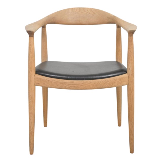 JH503 The Chair in Oak and Black Leather by Hans Wegner, 1960s For Sale