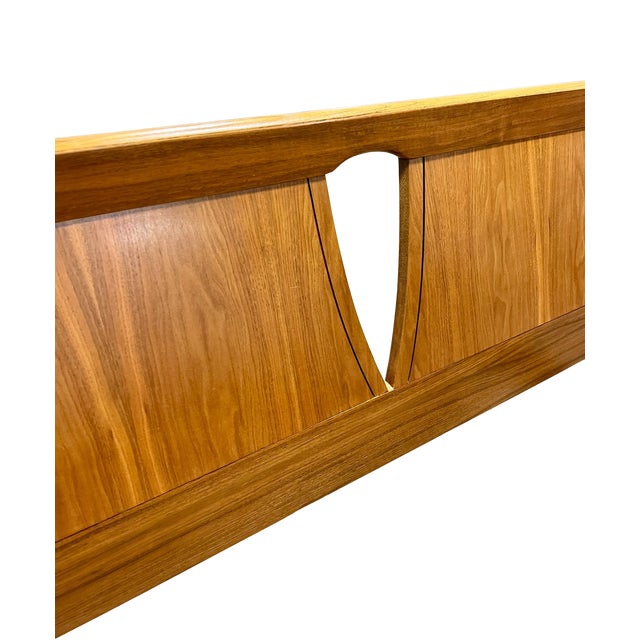 Vintage Mid Century Modern Kent Coffey "Perspecta" Walnut Headboard, Footboard, Full Bed Frame For Sale - Image 12 of 18