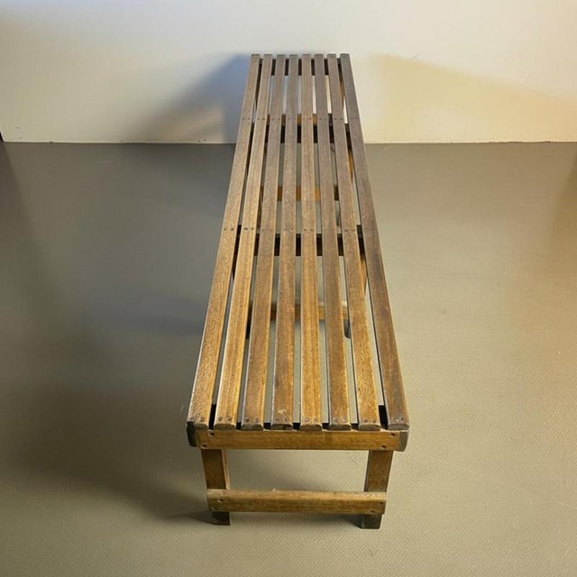 20th Century Teak Teak Slatted Art Gallery Viewing Bench For Sale - Image 3 of 5