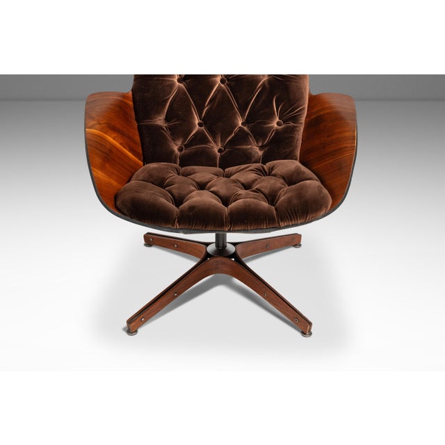 Rare Mid-Century Modern "Mrs." Lounge Chair in Walnut & Original Vinyl Attributed to George Mulhauser for Plycraft, Usa, C. 1960s For Sale - Image 11 of 18