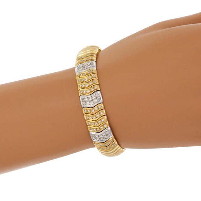 Late 20th Century Spiga Style Bracelet Diamonds 18k Two Tone Gold 12mm Wide Cuff For Sale - Image 5 of 5