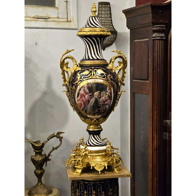 Black Baroque-Style Black Porcelain Vase With Marble Pedestal & Gold Leaf Details For Sale - Image 8 of 8