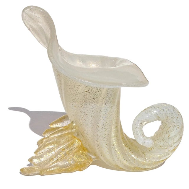 Mid-Century Modern Murano Seguso Vintage 1950s Gold Flecks Opalescent White Italian Art Glass Cornucopia Sculptural Vase For Sale - Image 3 of 7