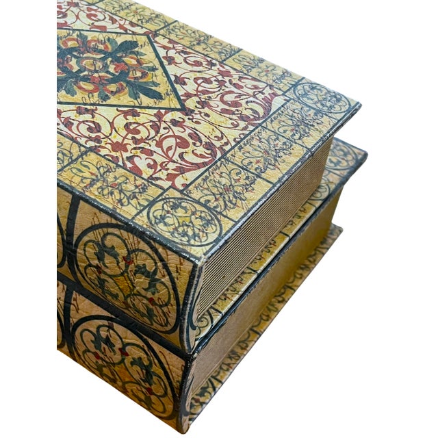 Pair of Trompe L’Oeil Faux Book Boxes in the Italian Florentine Style, 11" For Sale In Jacksonville, FL - Image 6 of 15