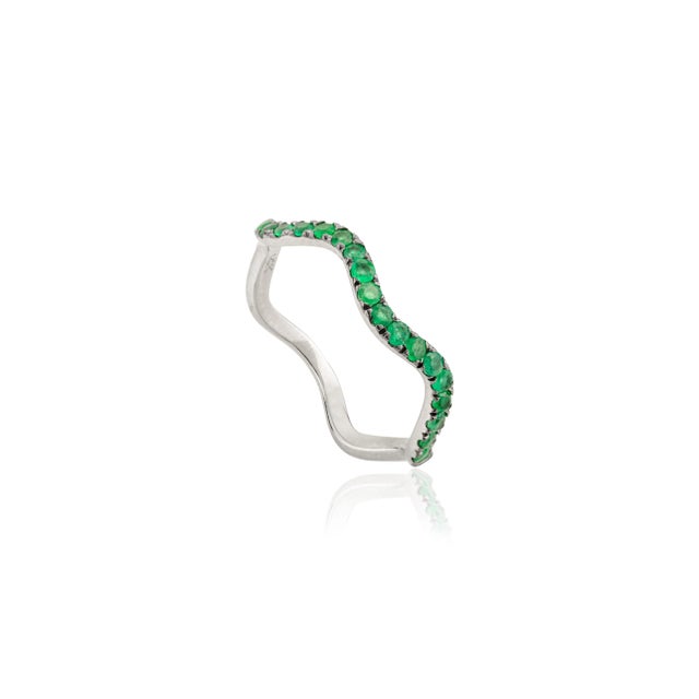 Minimalism Zambian Emerald Stackable Wave Band Size 5 in 14k Solid Gold For Sale - Image 3 of 12