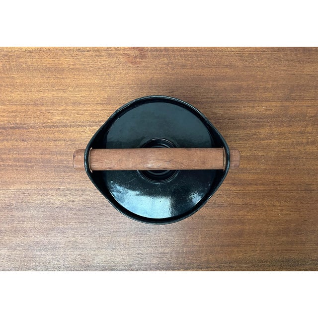 Mid-Century Modern Mid-Century Modern Black Enamel Cast Iron Pot with Teak Handle by Timo Sarpaneva for Rosenlew of Finland, 1960s For Sale - Image 3 of 18