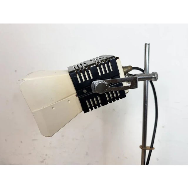 Industrial Vintage Beige Table Lamp, 1970s For Sale - Image 3 of 18