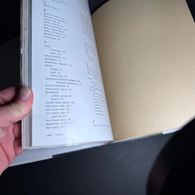 Contemporary 1980s “Martha Stewart’s Christmas Entertaining, Decorating and Giving” Hardback Book For Sale - Image 3 of 8