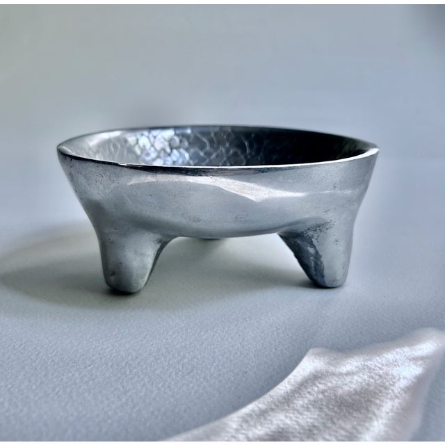 Vintage Mexican Footed Hammered Pewter Bowl For Sale In New York - Image 6 of 14