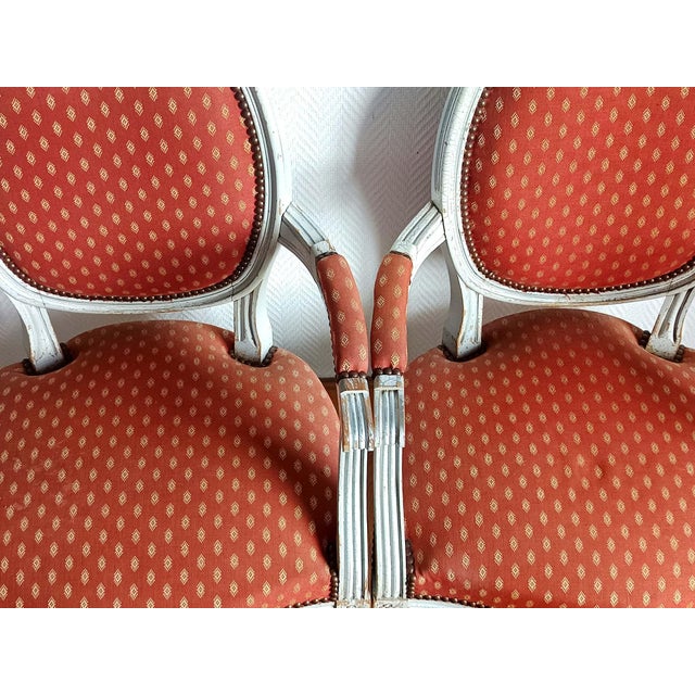 Louis XVI Medallion Cabriolet Armchairs, 1890s, Set of 2 For Sale - Image 4 of 16