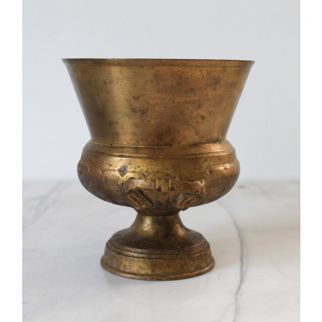 Vintage Brass Planter or Catchepot For Sale In Milwaukee - Image 6 of 10