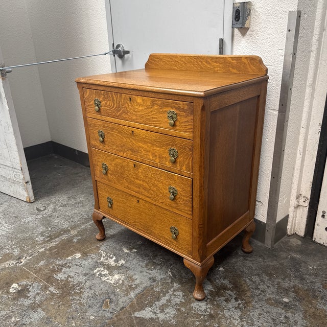 Victorian Tiger Oak Wood Victorian Era Chest of Drawers For Sale - Image 3 of 12
