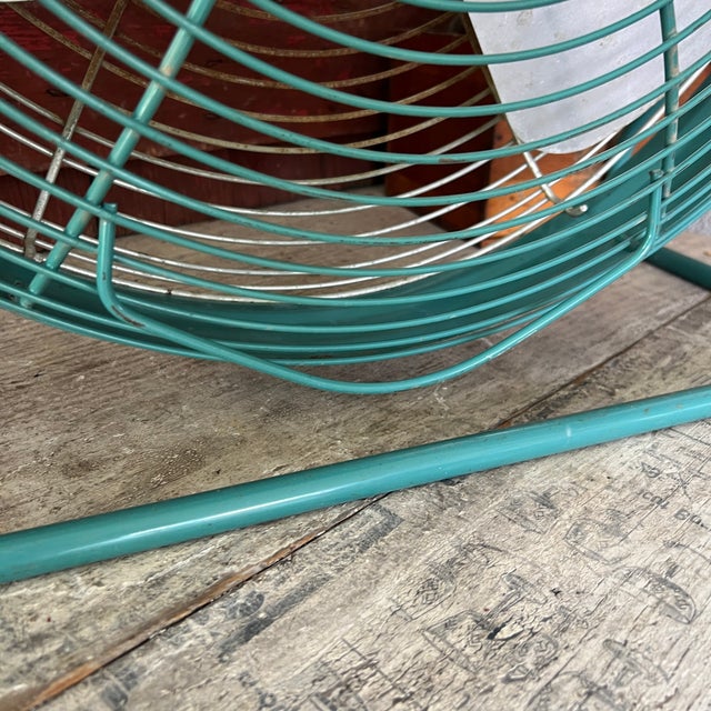 Vintage Emerson Seabreeze Electric Fan Turquoise Metal Frame 24" For Sale - Image 12 of 18