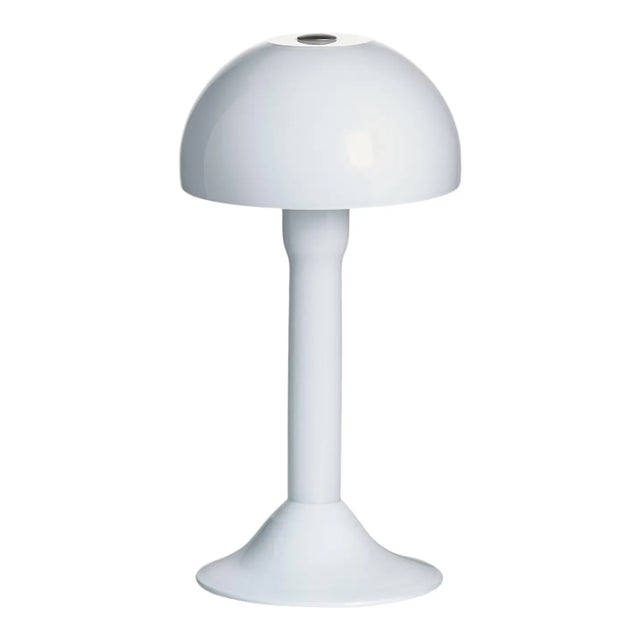 Table lamp of milk white mouth blown Murano glass designed in 1992 by Carlo Moretti. 60 watt incandescent bulb, 42 watt...