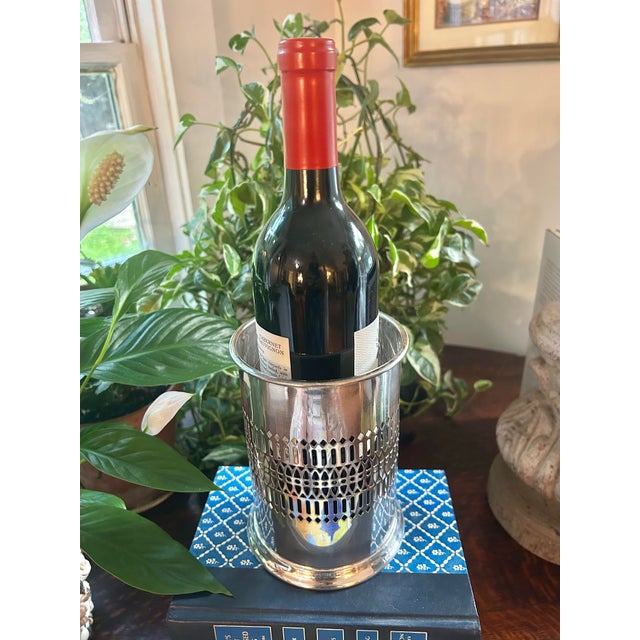 1960s Mid 20th Century Sheffield Silver Co. Art Deco Pierced Silver Plate Wine Bottle Holder For Sale - Image 5 of 10