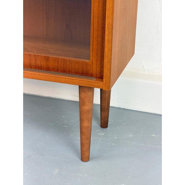 Danish Teak Cabinet with Glass Doors by Carlo Jensen for Hundevad & Co, 1960s For Sale - Image 4 of 18