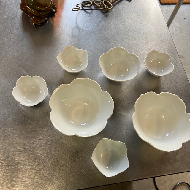 Minimalism 1970s Collection of Ceramic White Lotus Nesting Bowls- Set of 7 For Sale - Image 3 of 12