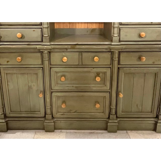 1990s Broyhill Yorkshire Market Farmhouse Hutch For Sale - Image 5 of 12