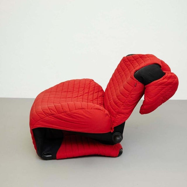 Cassina Wink 111 Armchair in Black and Red by Toshiyuki Kita attributed to Cassina, 1980s For Sale - Image 4 of 18