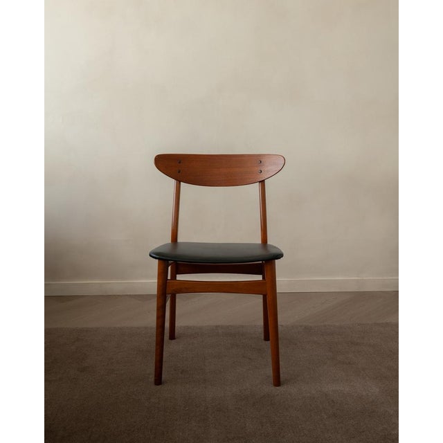 Mid-Century Modern Vintage Danish Dining Chairs in Teak and Black Skai, 1960s, Set of 6 For Sale - Image 3 of 18