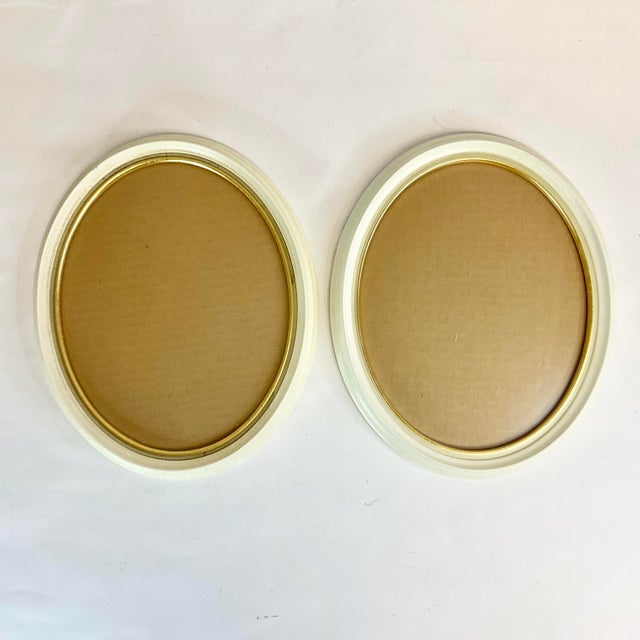 Art Deco 1950s Vintage Hollywood Regency German Oval Wall Picture Frames - A Pair. For Sale - Image 3 of 8