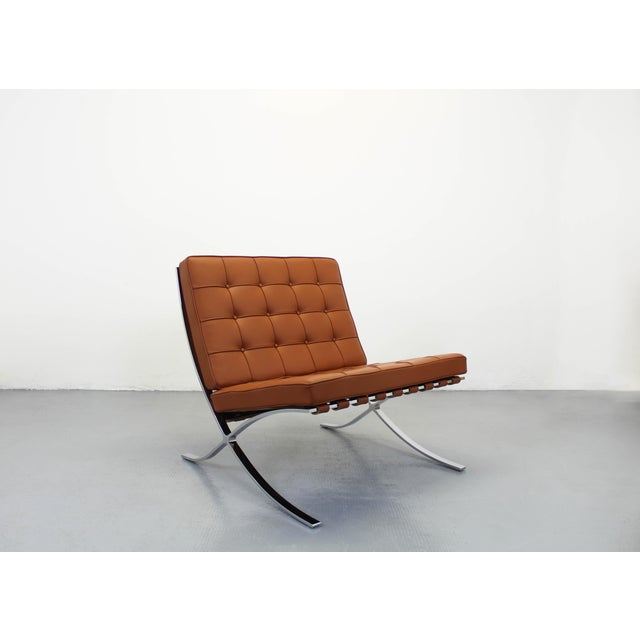 Barcelona Chair in Brown Tobacco Leather by Ludwig Mies Van Der Rohe for Knoll International For Sale - Image 5 of 11