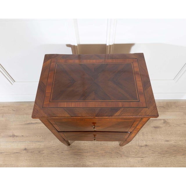 Italian 19th-Century Italian Louis XVI–Style Walnut and Marquetry Bedside Cabinet For Sale - Image 3 of 11