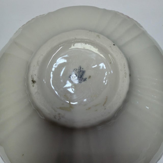 1950s Vintage Belleek Ireland Ivory Pink Scalloped Georgian Shell 9" Round Vegetable Bowl For Sale - Image 5 of 6