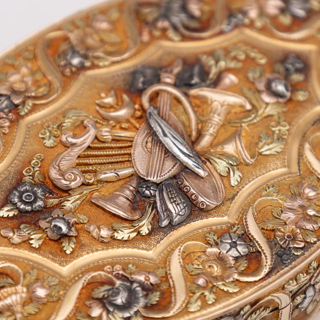 Antique Continental 3-Colour Gold Snuff Box, 1800s For Sale - Image 14 of 18
