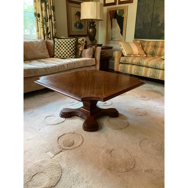 This beautifully designed coffee/cocktail table was made in 1977 by Thomasville Furniture. Its top features beautiful...