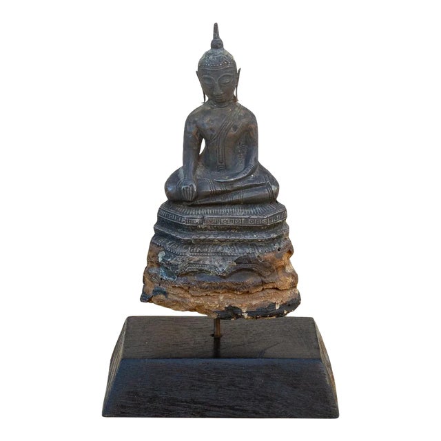 Early 19th Century Wood and Metal Alloy Burmese Buddha For Sale