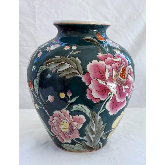 Fitz and Floyd Vintage Green Chinoiserie Vase With Pink Flowers From Macau For Sale - Image 4 of 5