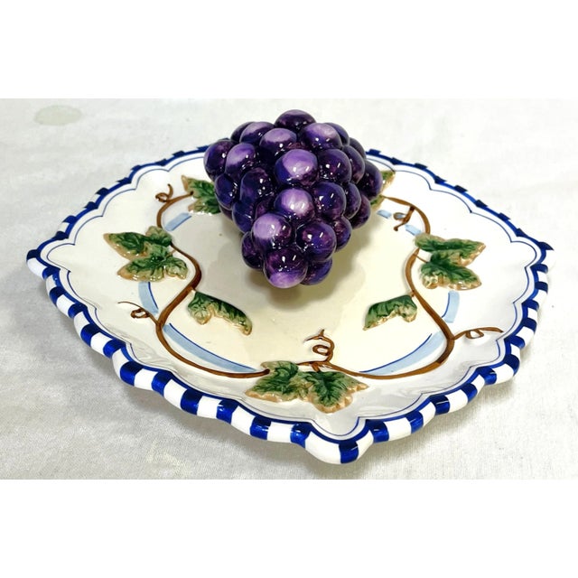 Late 20th Century Vintage Bella Casa by Ganz Decorative Majolica Ceramic Grape Plate For Sale - Image 5 of 12