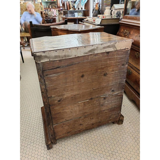 Venetian Bedside Tables, 18th Century, Set of 2 For Sale - Image 16 of 18