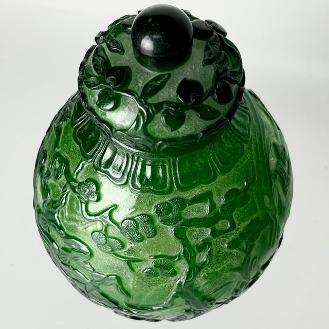 Early 20th Century Early 20th Century Carved Green & White Cameo Peking Glass Ginger Jar For Sale - Image 5 of 13
