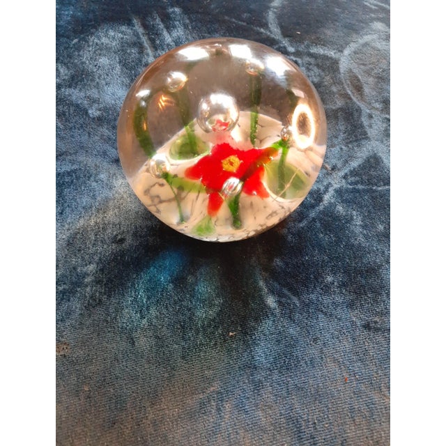 Red 1980s Signed Marian Pyrcak Mp Poland Christmas Paperweight For Sale - Image 8 of 8