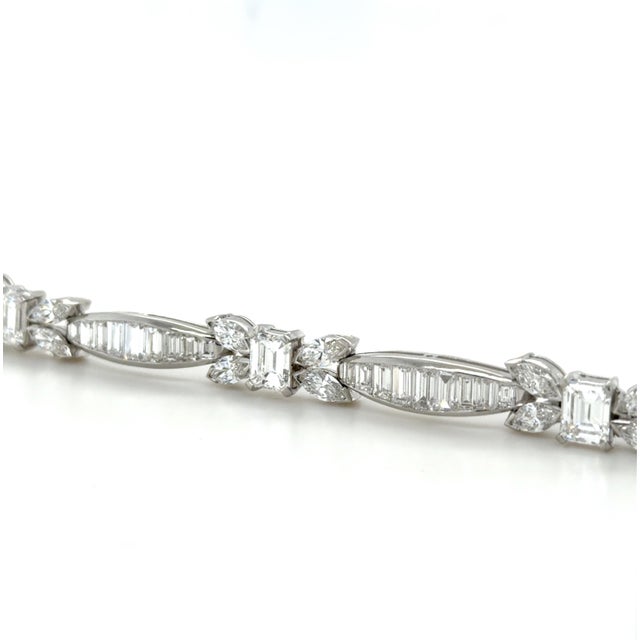 Mid Centry, 15.00 Carats Diamond Bracelet, Platinum For Sale - Image 4 of 5